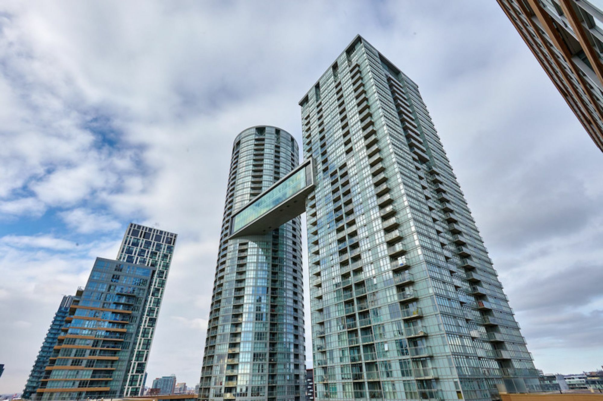 N2N Suites - Downtown Lake & City View Apartments Toronto Exterior foto